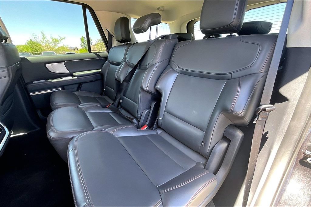 Used 2025 Ford Expedition Active AWD/4WD image 27