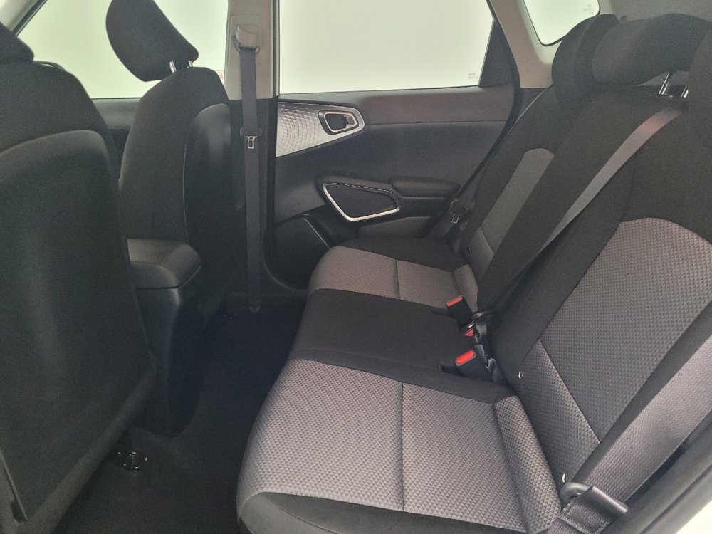 Used 2021 Kia Soul LX image 18
