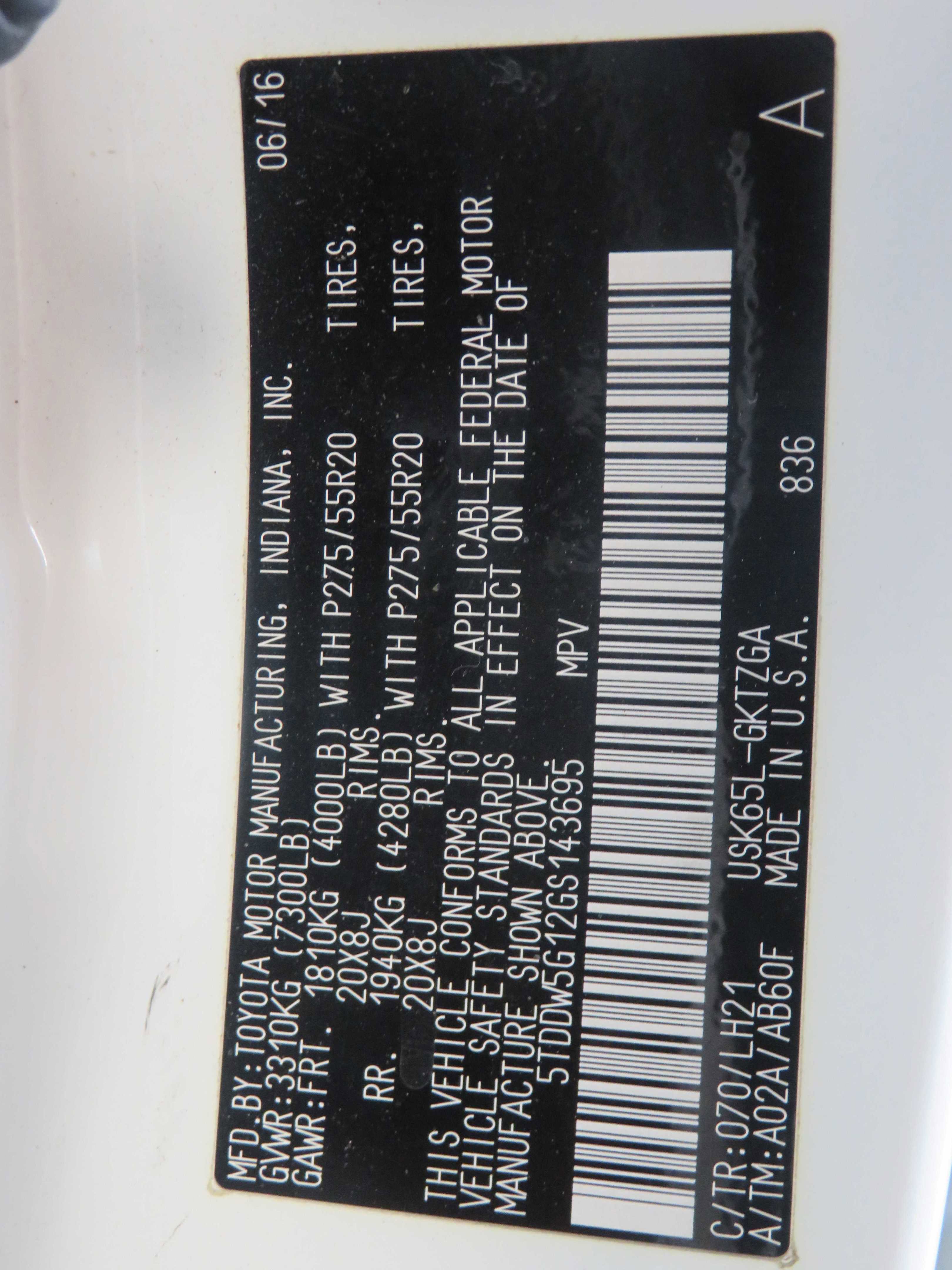 Used 2016 Toyota Sequoia Platinum AWD/4WD image 98