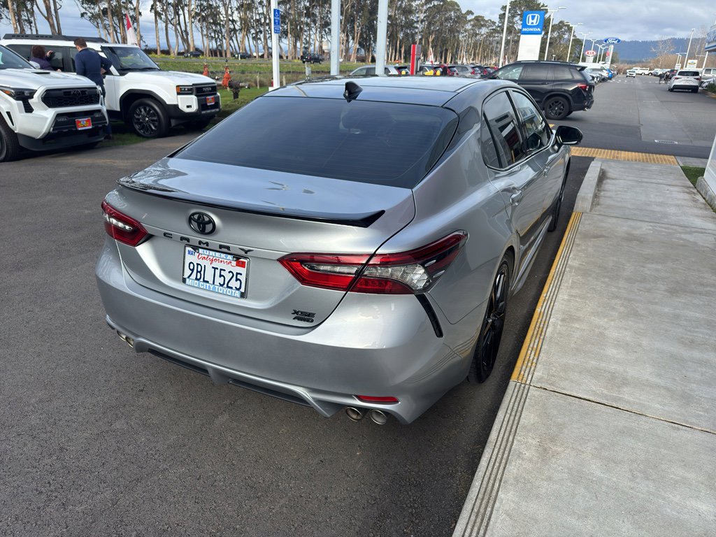 Used 2022 Toyota Camry XSE image 12