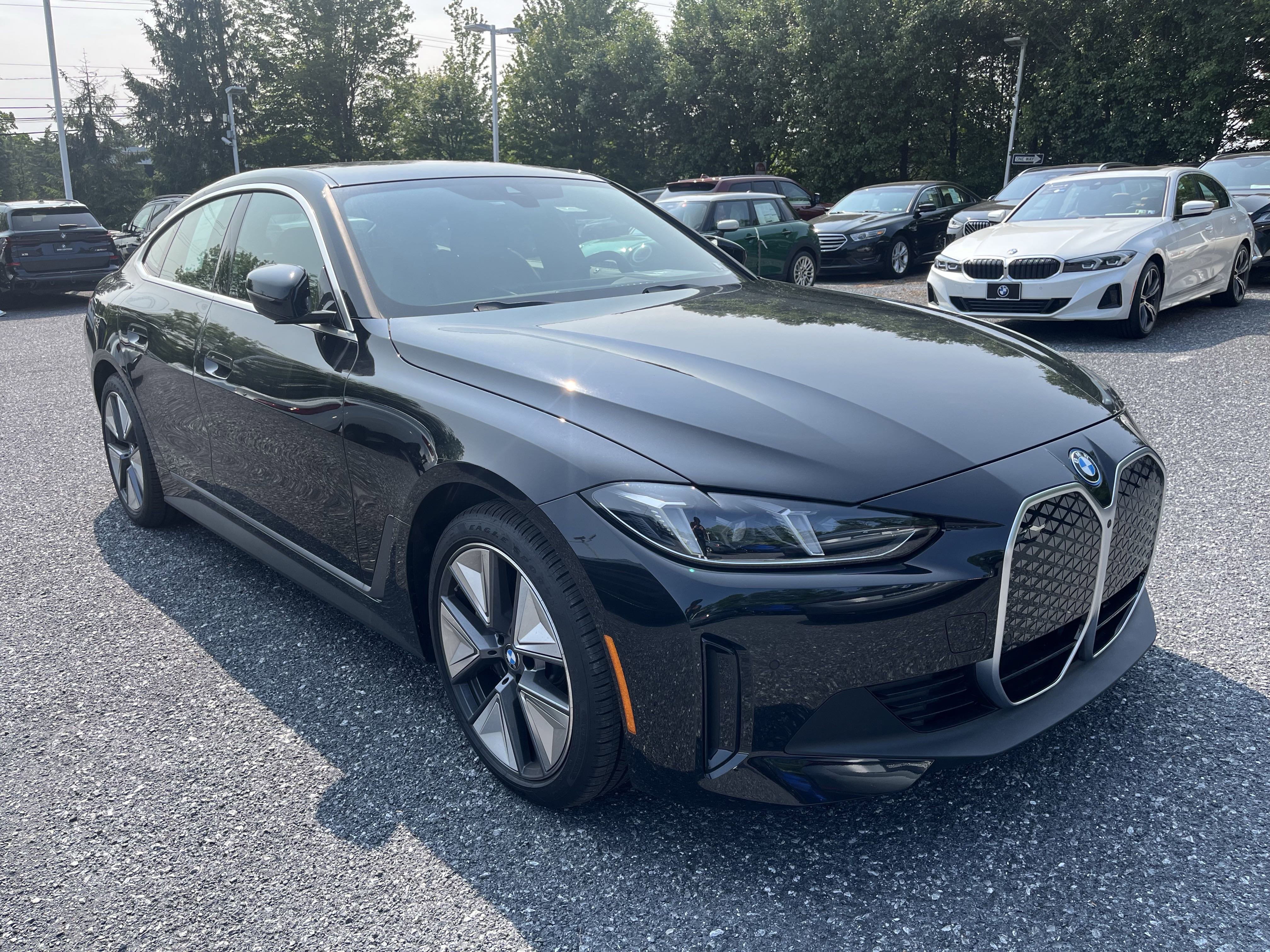 Used 2025 BMW i4 xDrive40i w/ Premium Package image 3