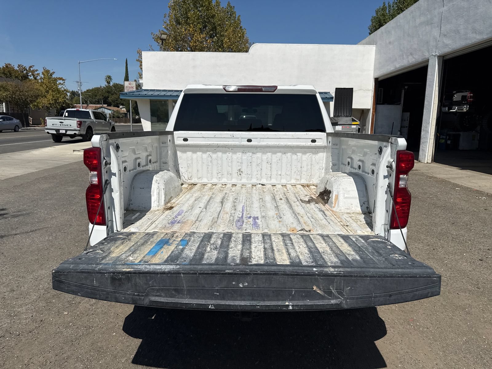 Used 2022 Chevrolet Silverado 1500 LT w/ LPO, Liner Protection Package RWD image 23