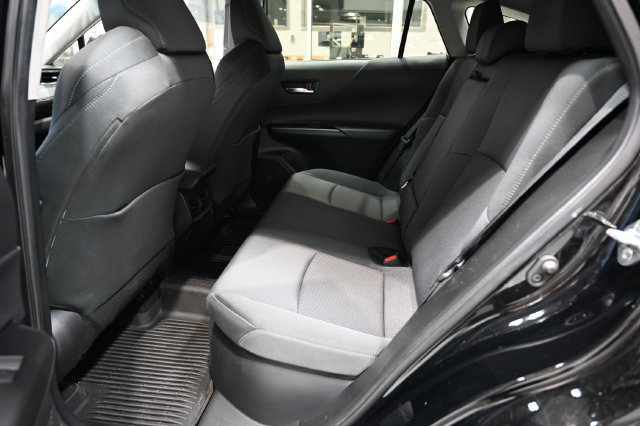Used 2023 Toyota Venza LE AWD/4WD image 11