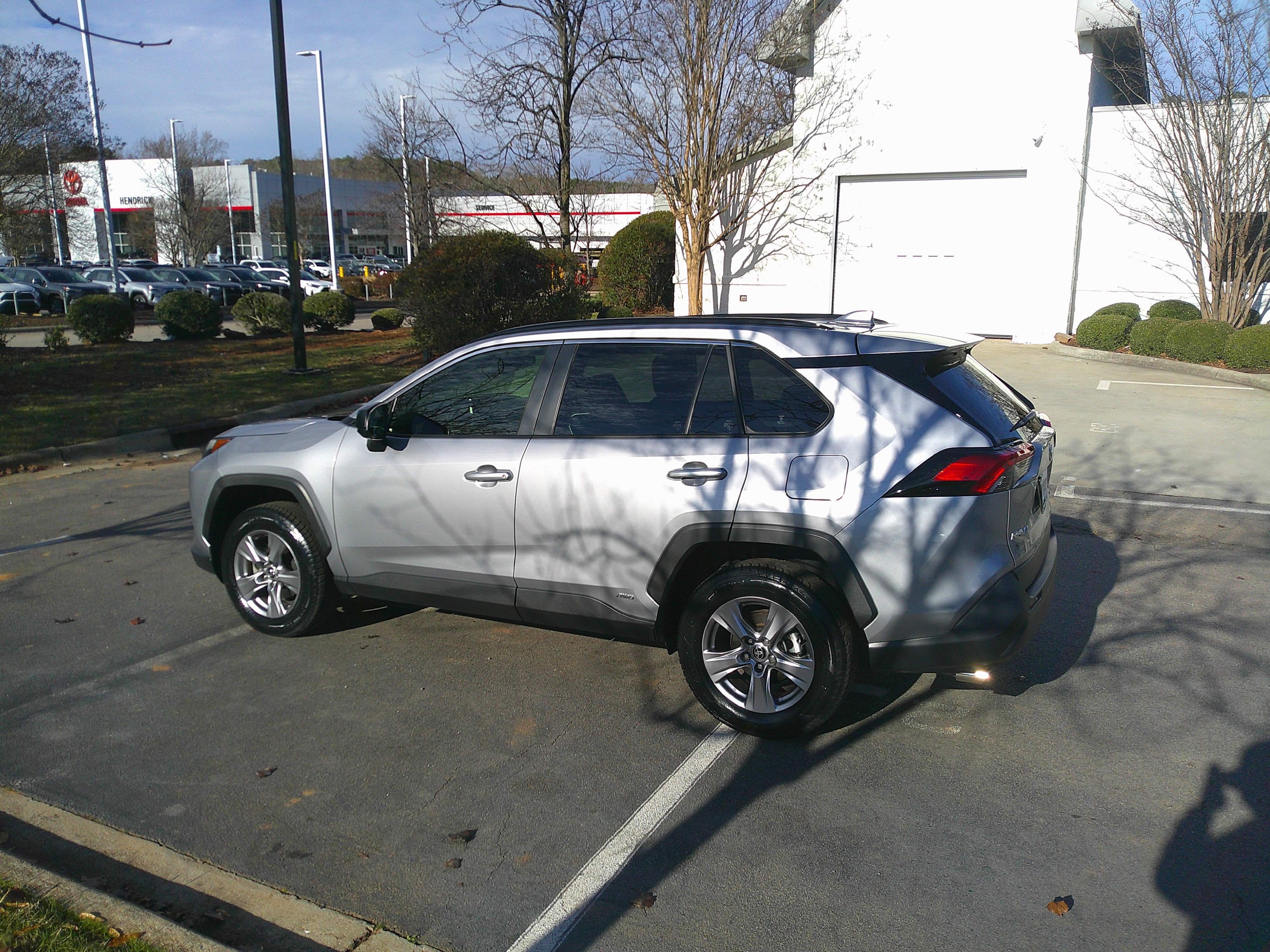 Used 2023 Toyota RAV4 LE image 8