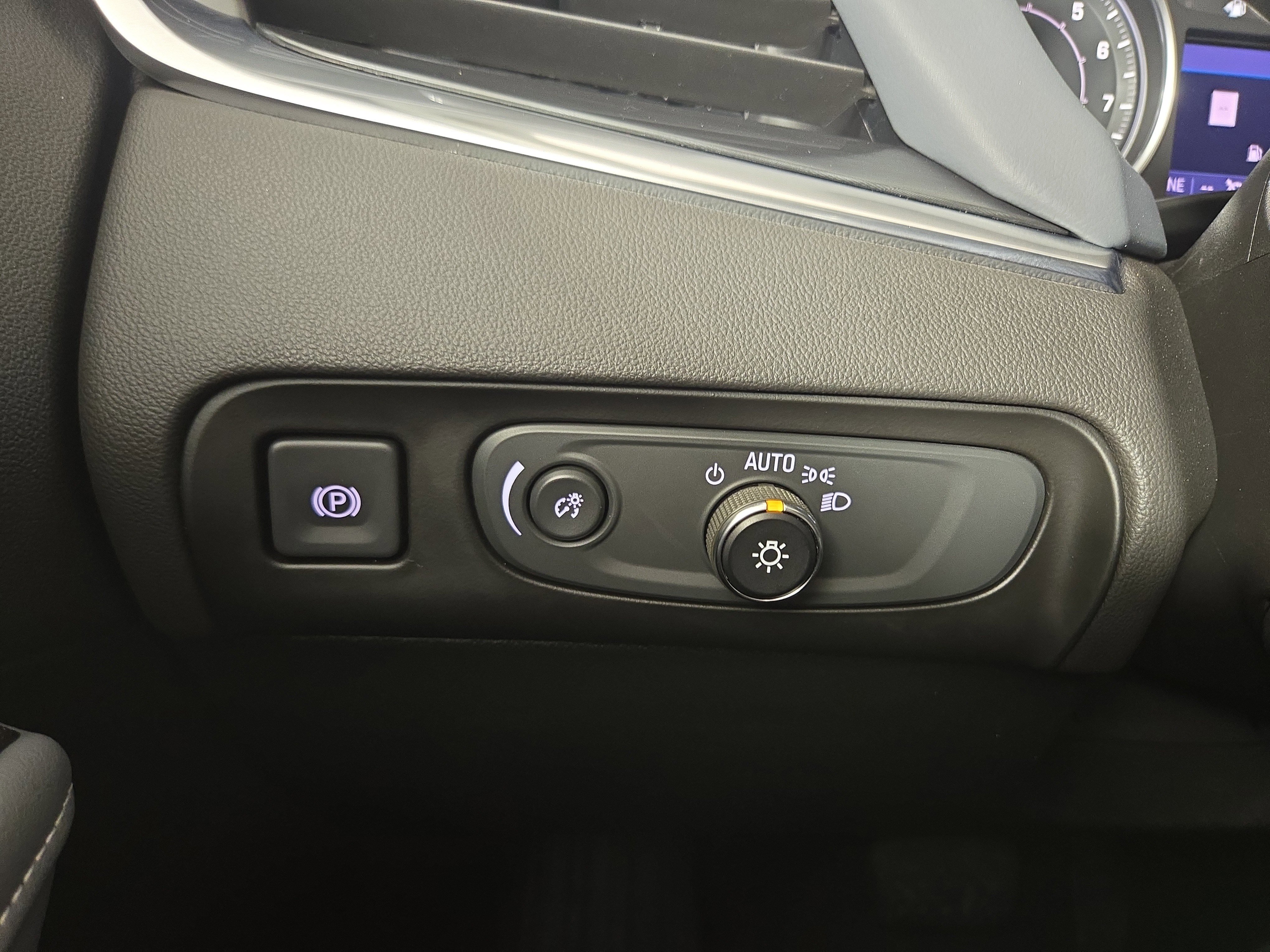 Certified 2020 Buick Enclave Premium w/ Experience Buick Package image 31