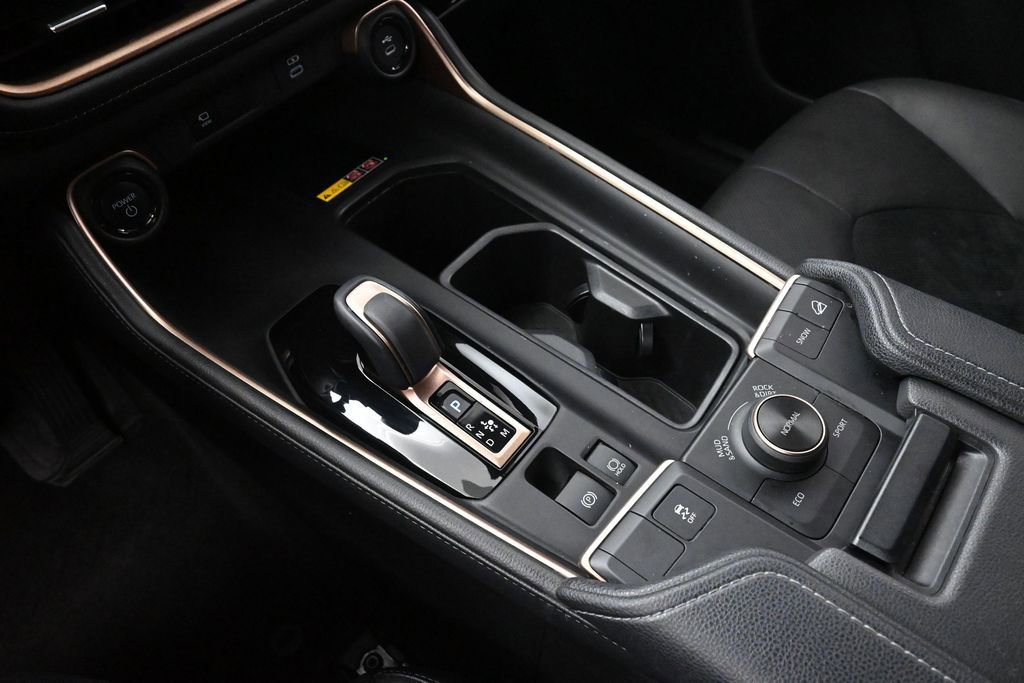 Used 2024 Toyota Grand Highlander AWD Hybrid image 40