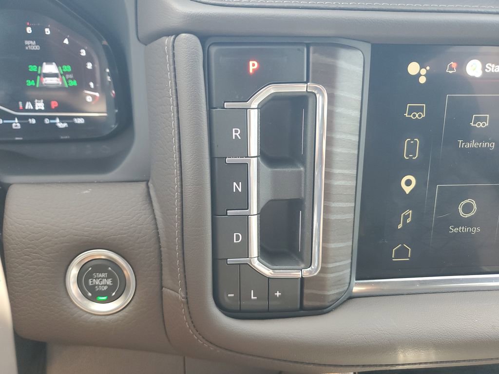 Used 2024 GMC Yukon Denali w/ Denali Reserve Package image 18