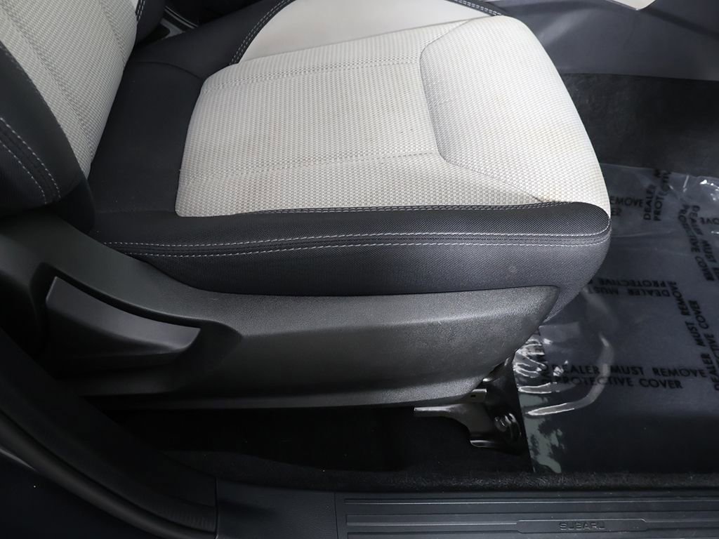 Used 2023 Subaru Forester AWD/4WD image 28