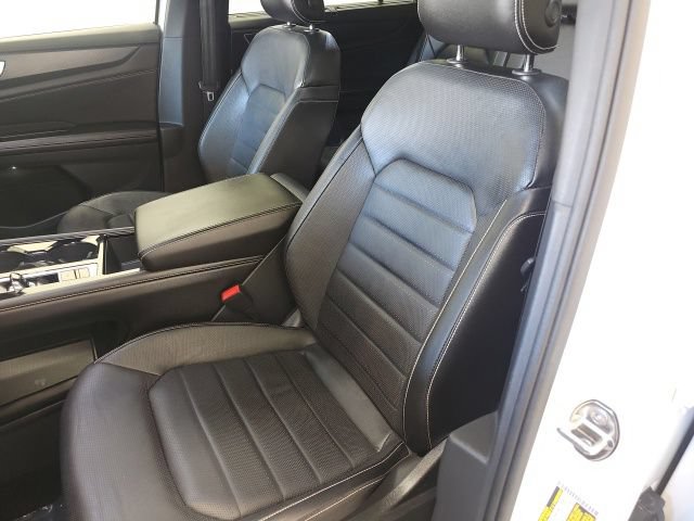 Used 2024 Volkswagen Atlas Cross Sport SEL R-Line AWD/4WD image 14