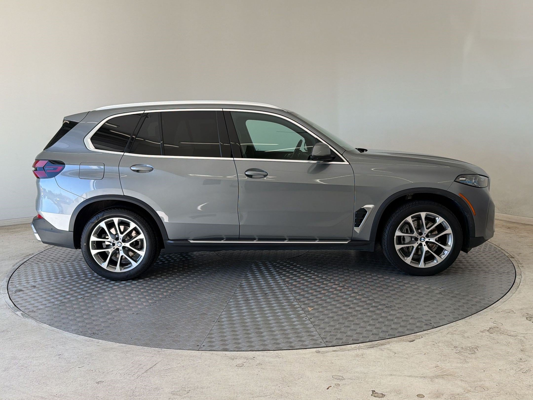 Certified 2026 BMW X5 xDrive40i AWD/4WD image 8
