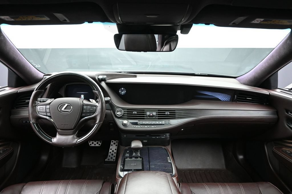 Used 2018 Lexus LS 500 w/ Interior Upgrade Package RWD image 22