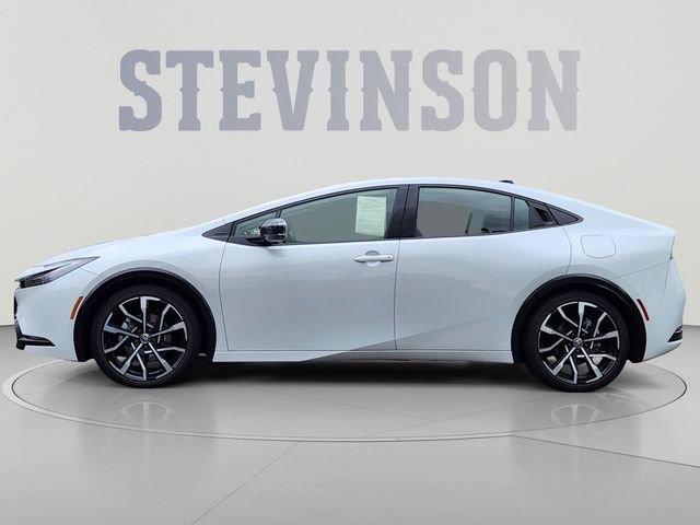 Used 2024 Toyota Prius Prime FWD image 2