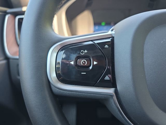 Used 2023 Volvo XC60 B5 Plus w/ Protection Package Premier FWD image 37