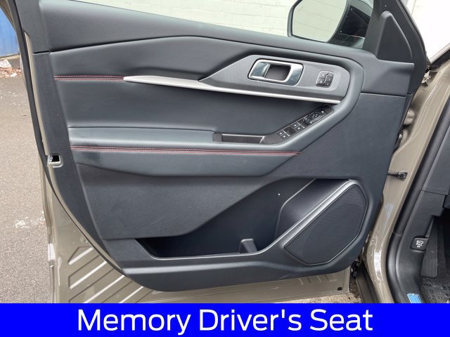 New 2026 Ford Explorer ST-Line w/ ST-Line Street Pack AWD/4WD image 8