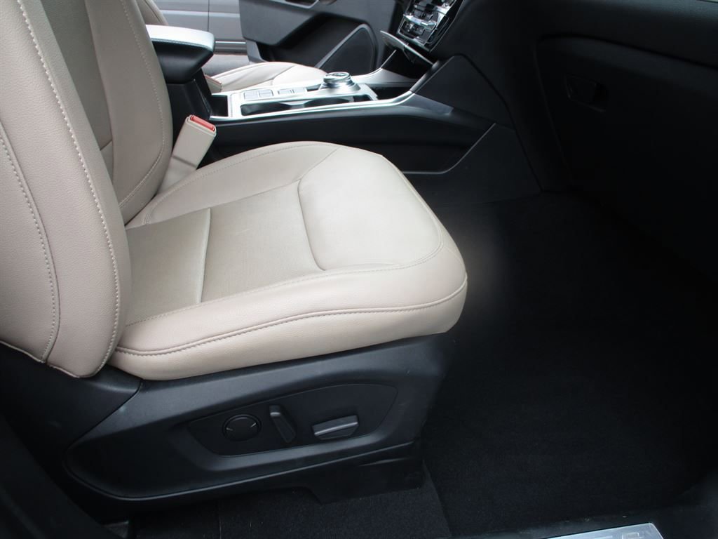 Used 2021 Ford Explorer Limited w/ Hybrid Equipment Group 310A image 8