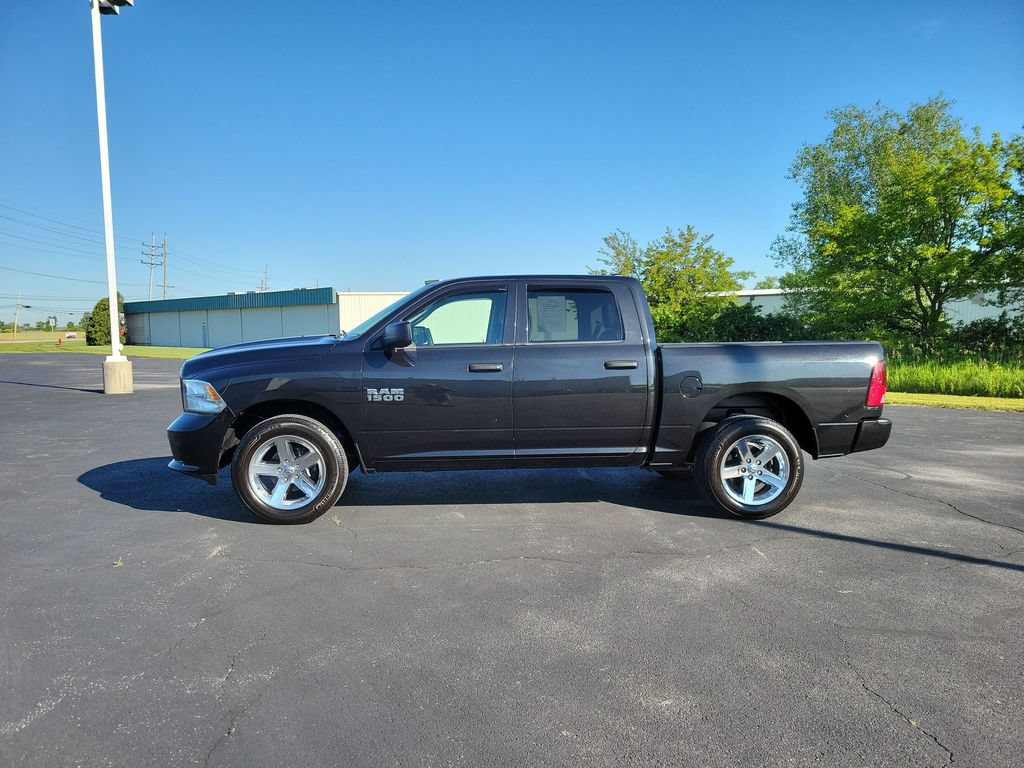 Used 2017 RAM 1500 Express w/ Express Value Package AWD/4WD image 2