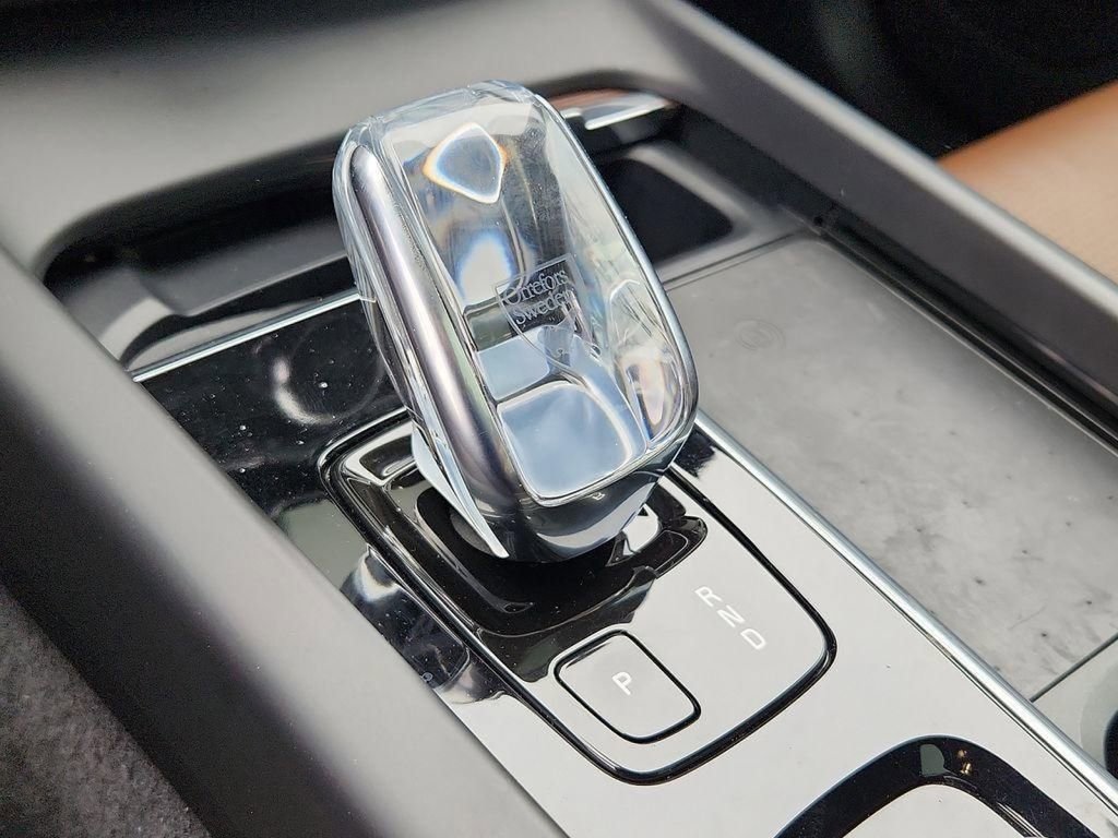 Used 2022 Volvo XC60 B5 Inscription w/ Climate Package image 16