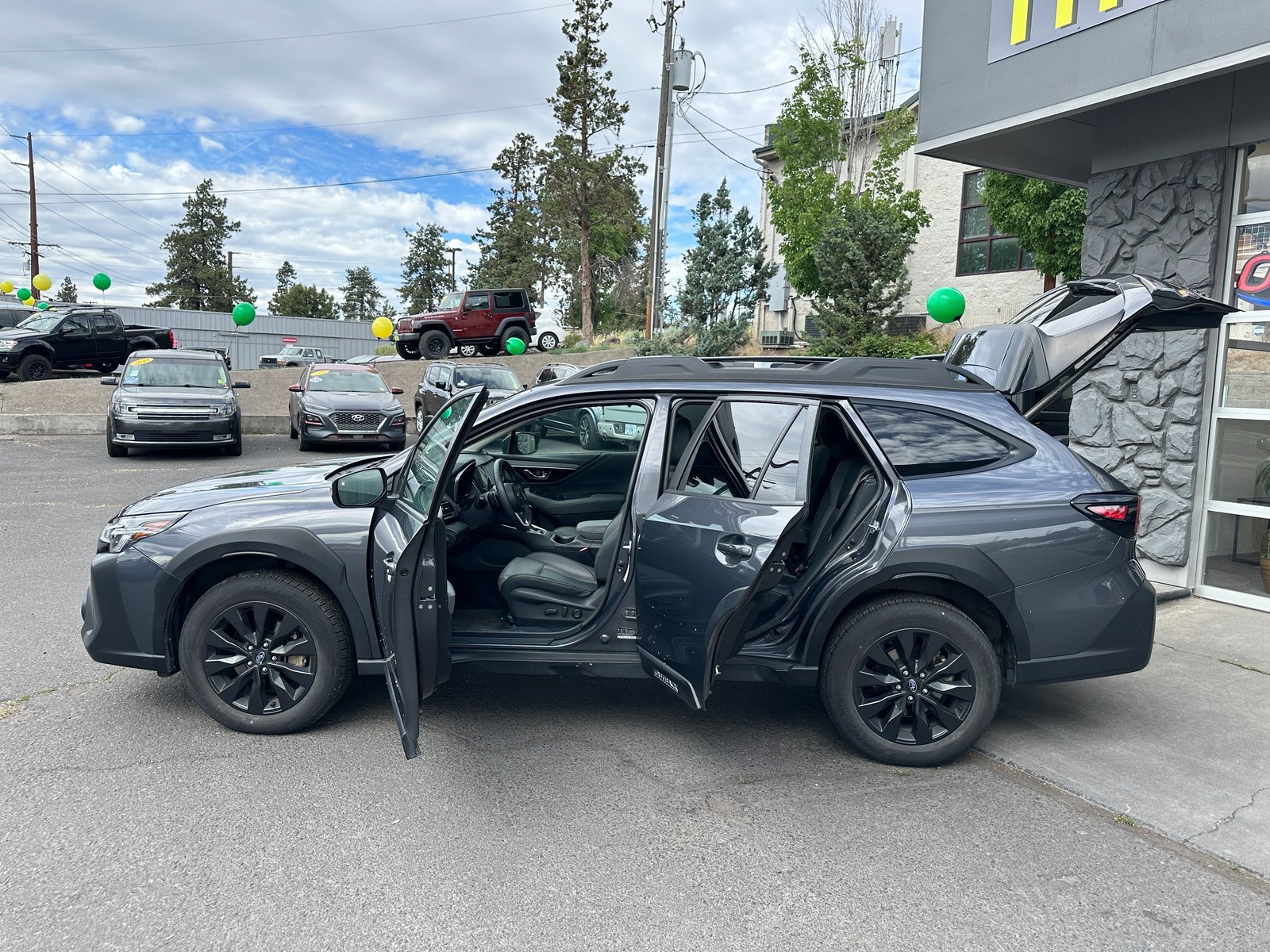 Used 2023 Subaru Outback Onyx Edition image 6