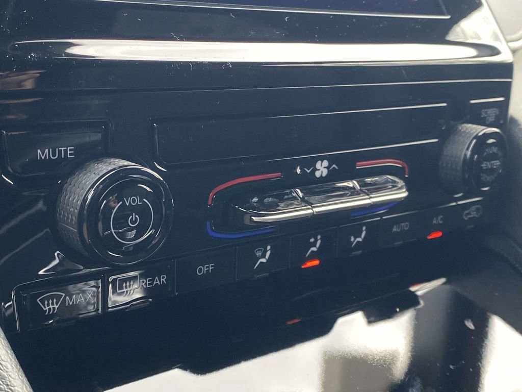 New 2025 Jeep Grand Cherokee Laredo w/ MOPAR Finishing Package image 43