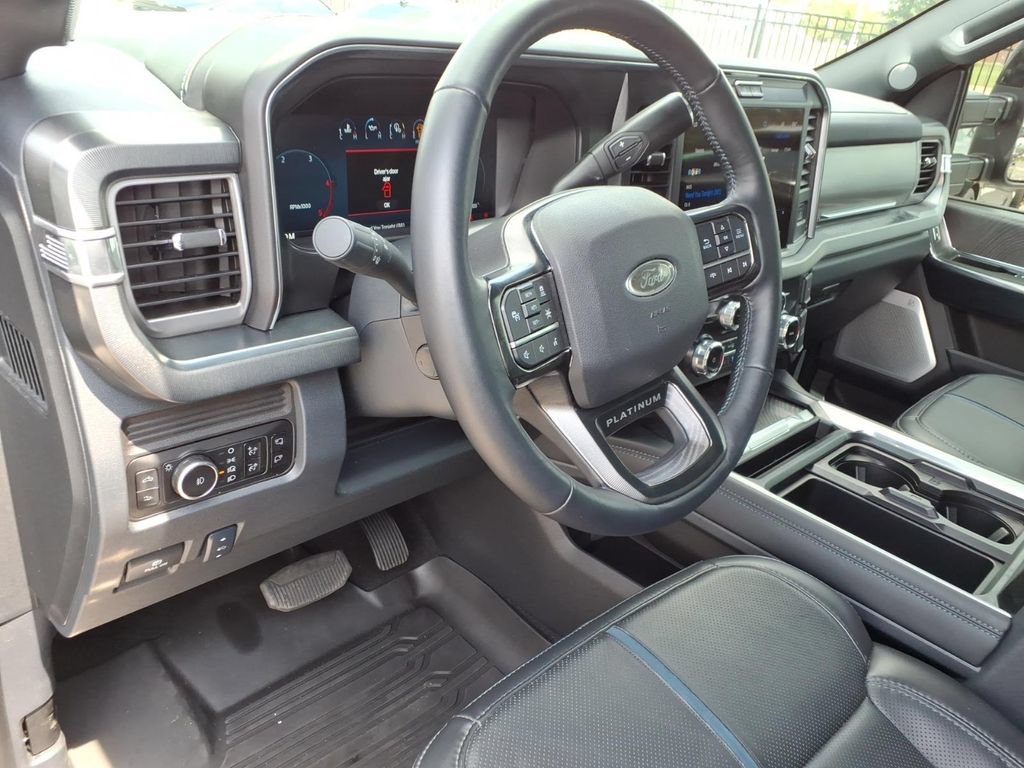 Used 2025 Ford F350 Platinum w/ FX4 Off-Road Package AWD/4WD image 24