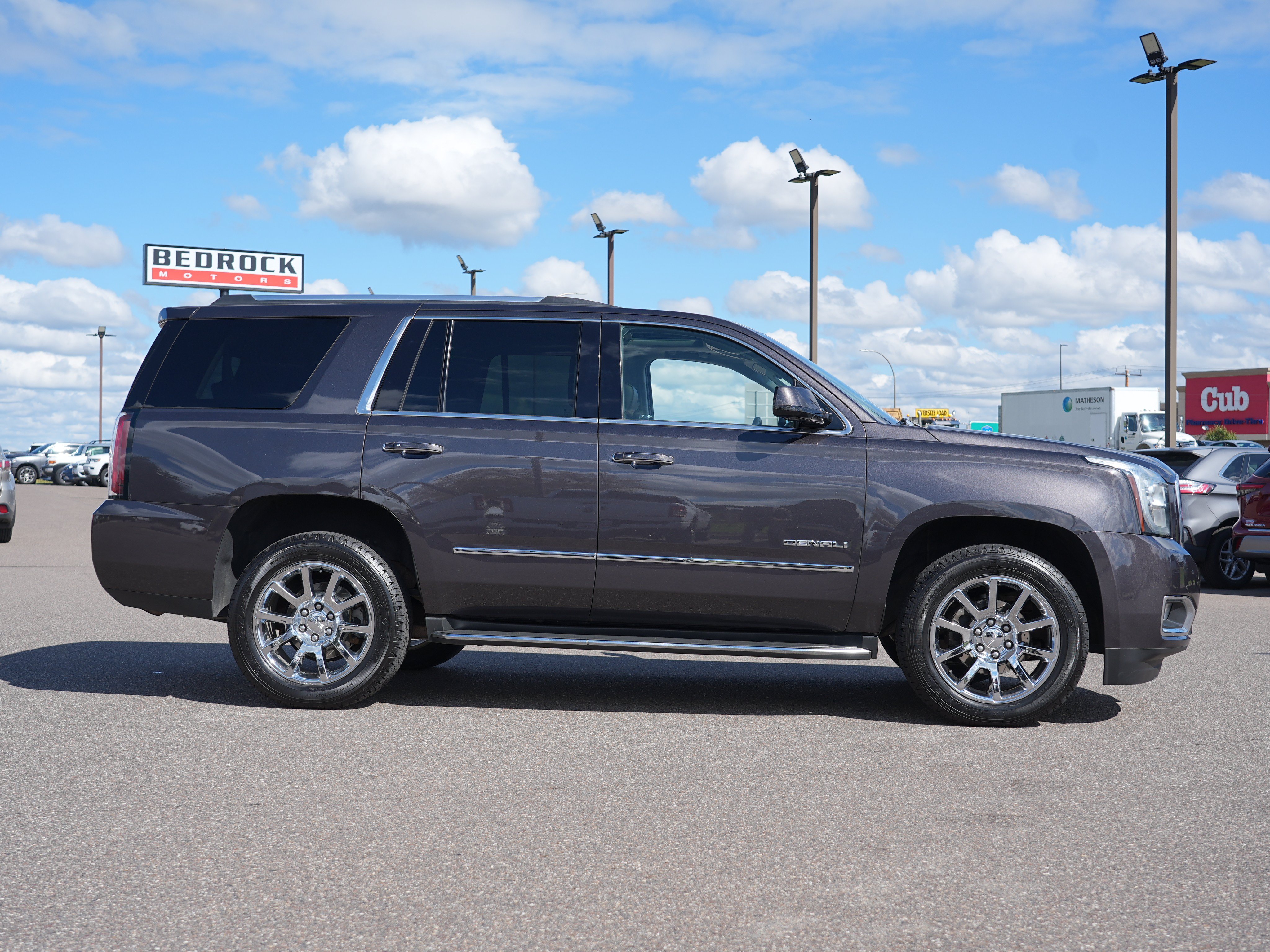 Used 2016 GMC Yukon Denali w/ Open Road Package AWD/4WD image 2