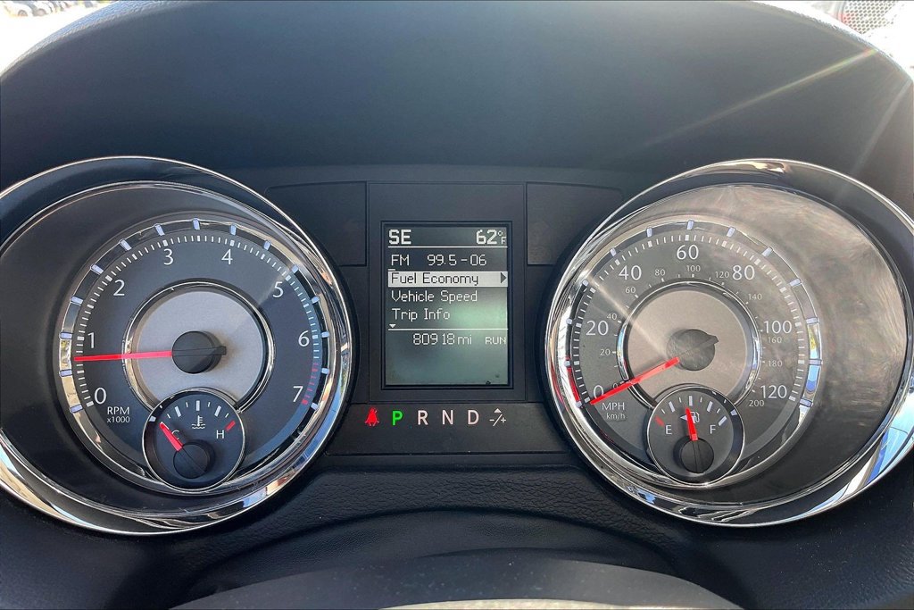 Used 2011 Chrysler Town & Country Limited FWD image 24
