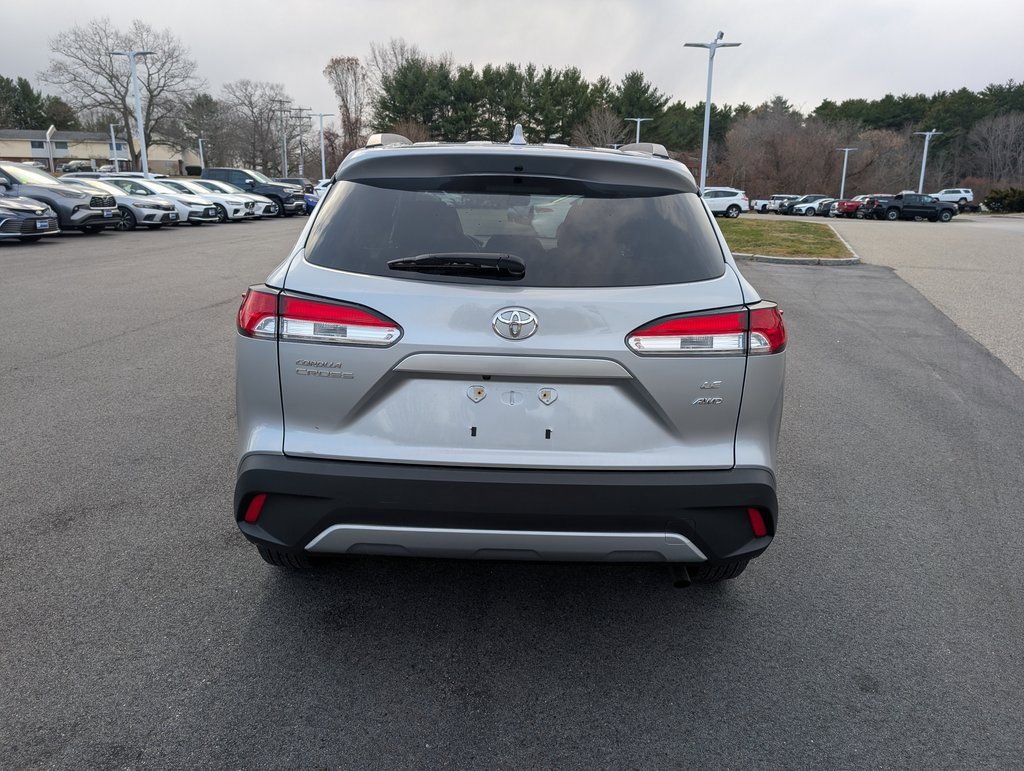 Used 2022 Toyota Corolla Cross LE image 4