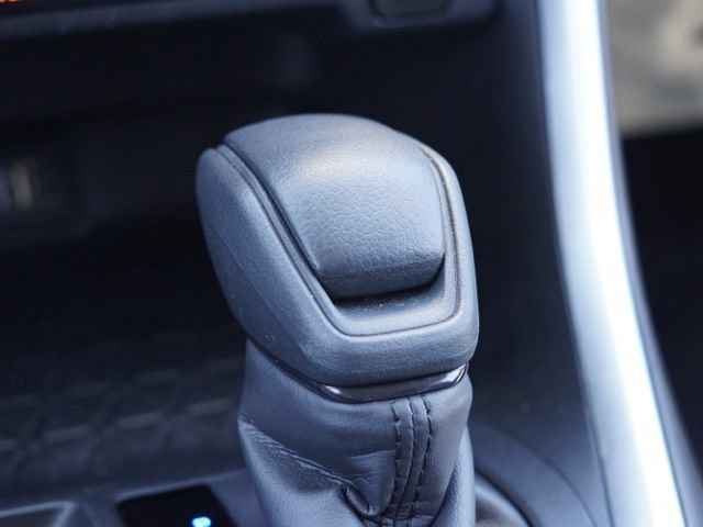 Used 2024 Toyota RAV4 LE AWD/4WD image 33