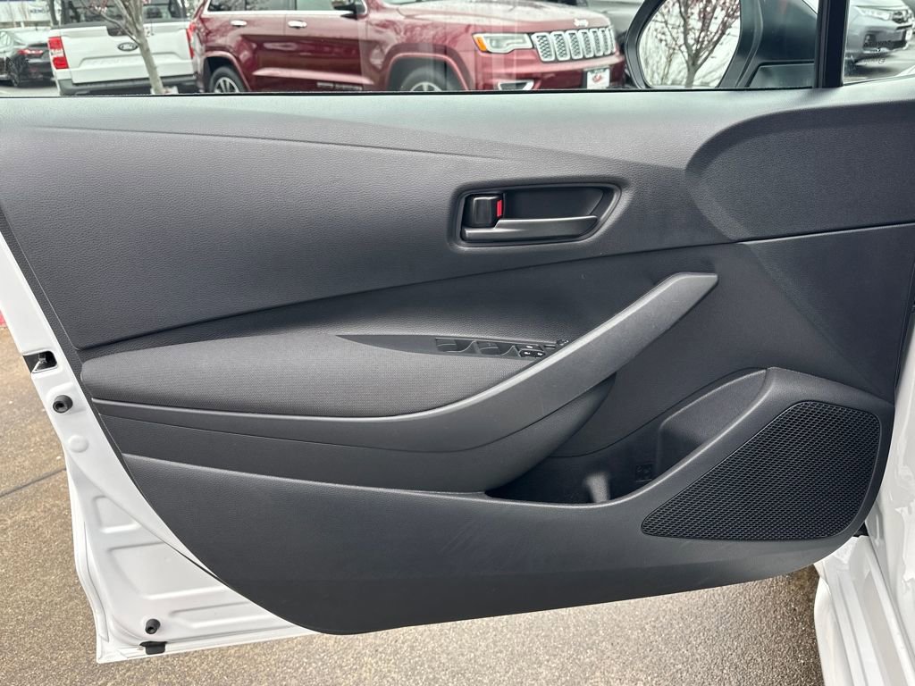 Certified 2025 Toyota Corolla LE image 11