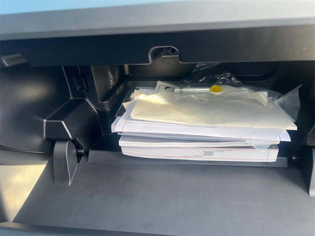 Used 2025 Toyota Tacoma SR image 18