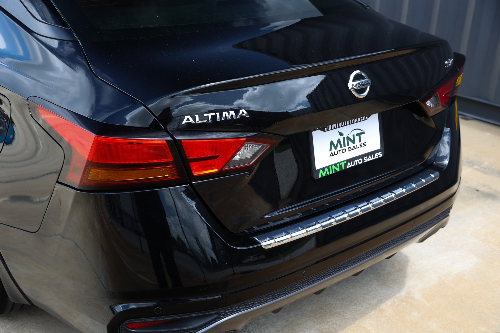 Used 2020 Nissan Altima 2.5 SR FWD image 48
