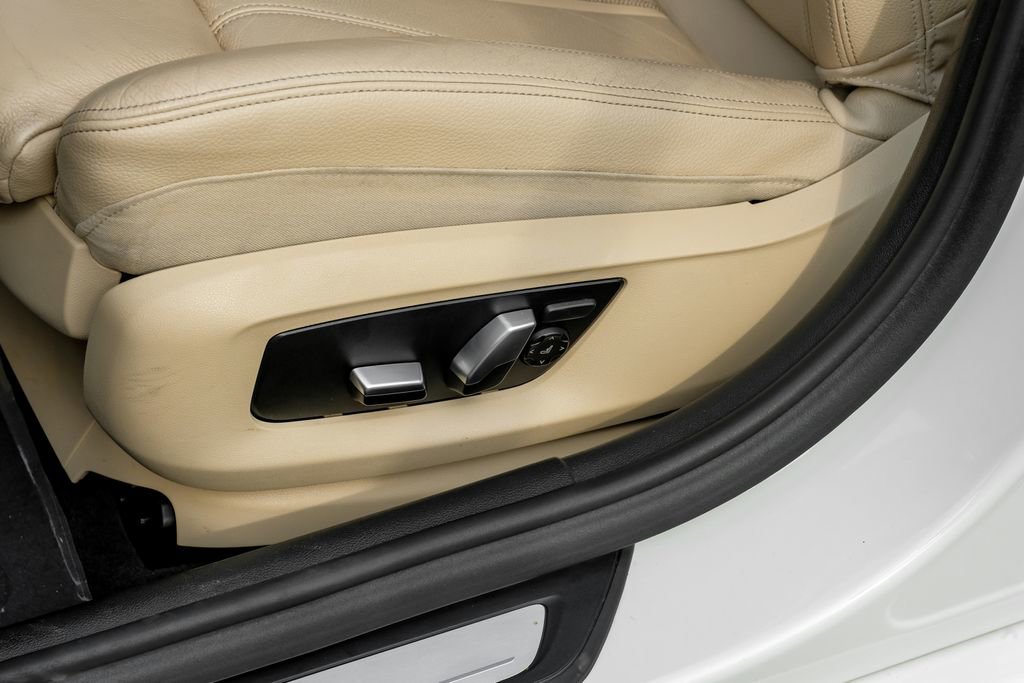 Used 2018 BMW 530i RWD image 39