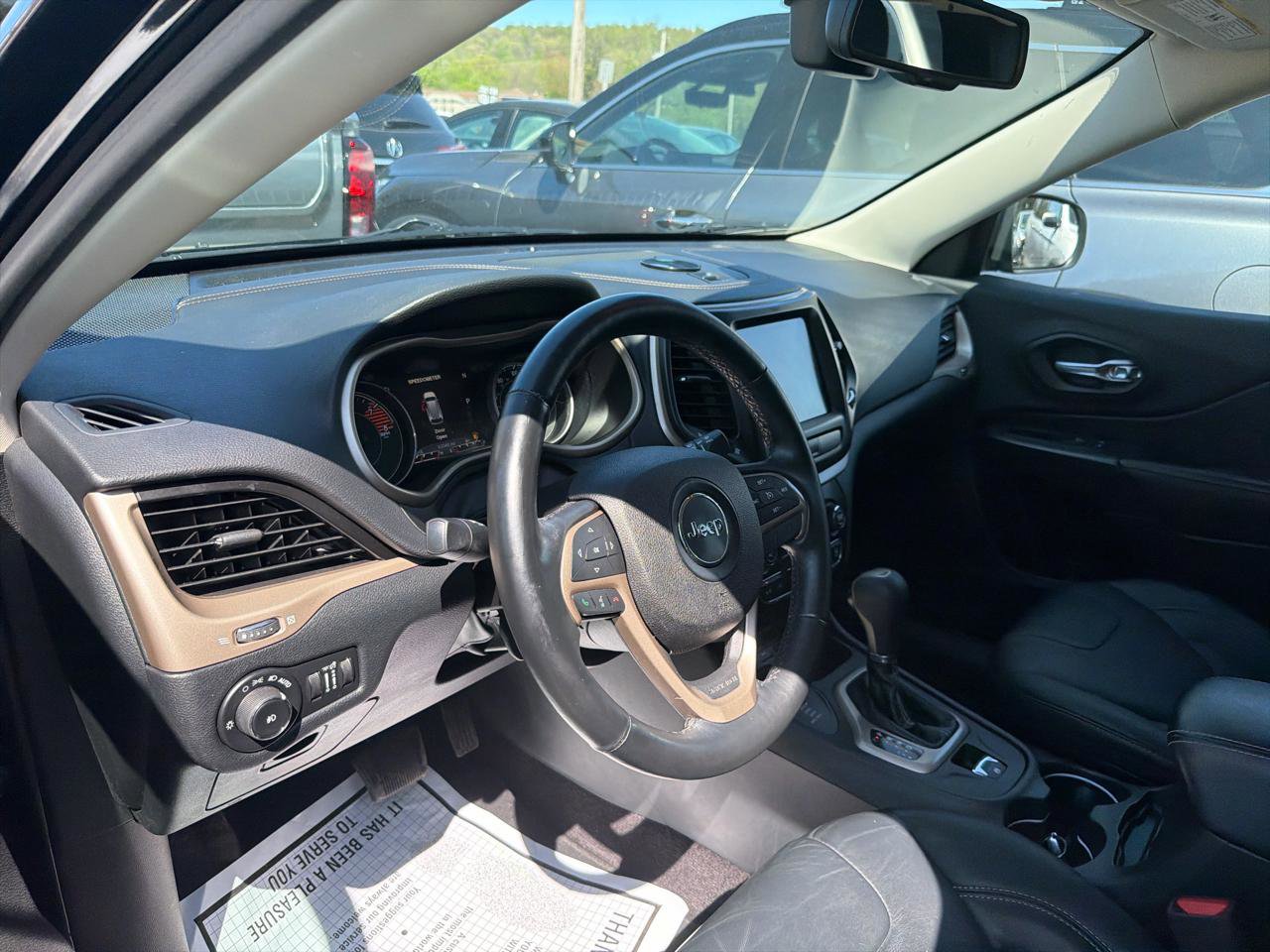 Used 2016 Jeep Cherokee Limited AWD/4WD image 17