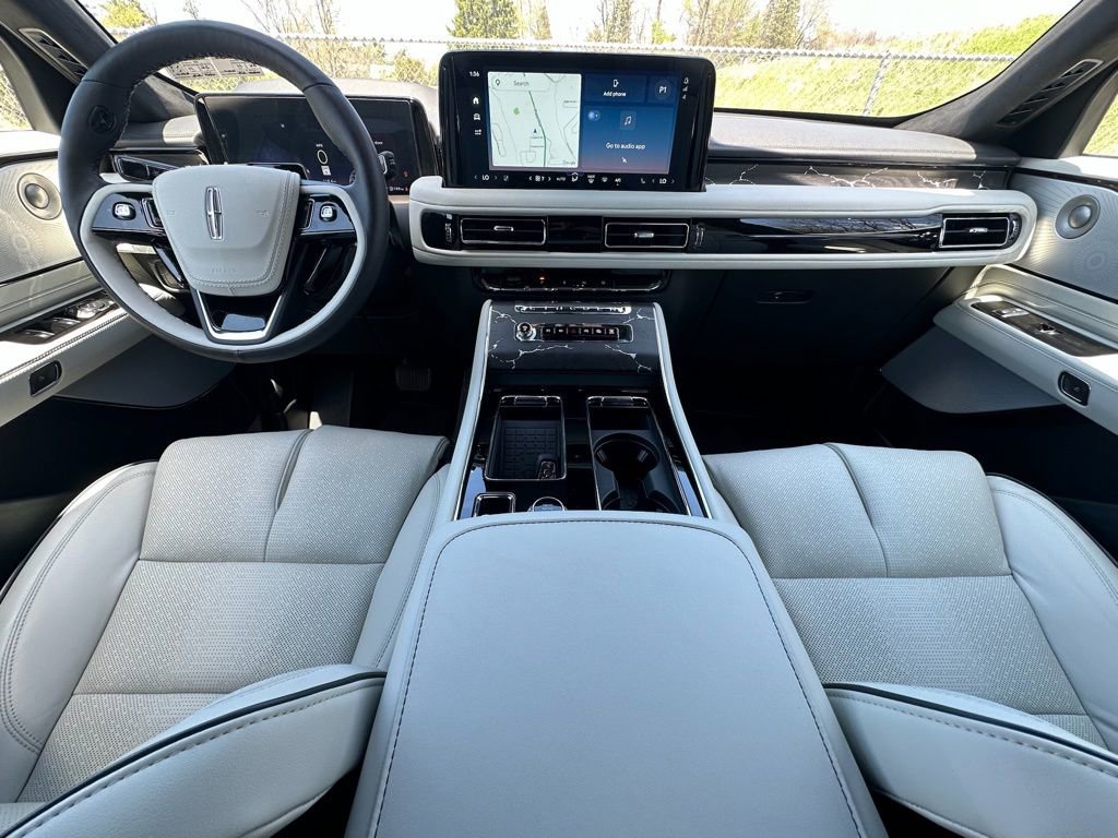 New 2026 Lincoln Aviator Black Label w/ Dynamic Handling Package AWD/4WD image 21