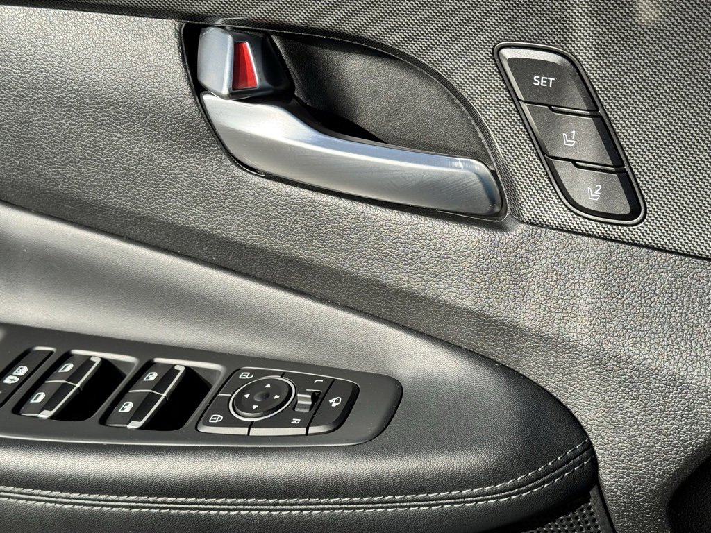 Used 2023 Hyundai Santa Fe Limited image 28