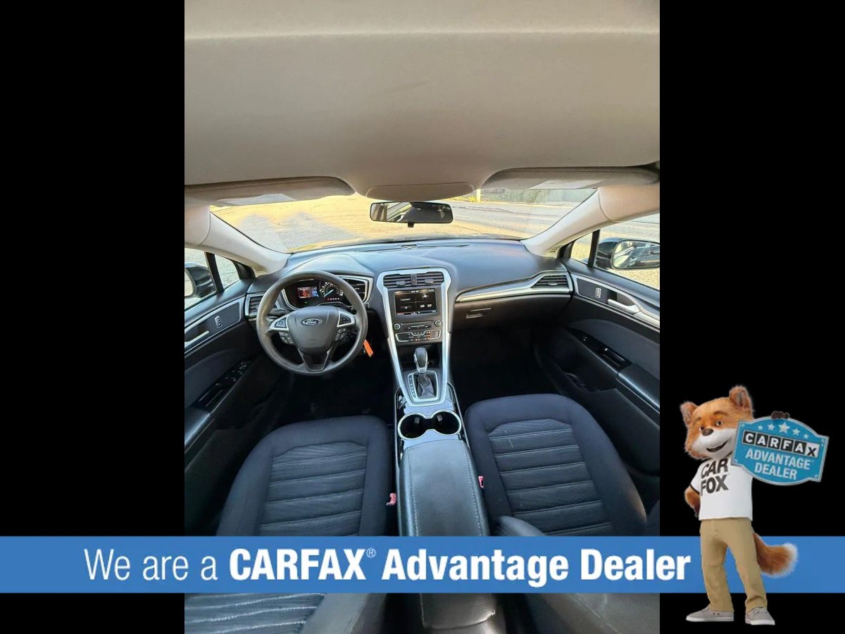 Used 2016 Ford Fusion SE FWD image 45