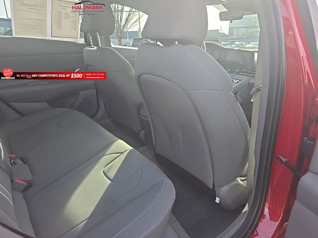 Used 2023 Hyundai Elantra SEL w/ Convenience Package image 20