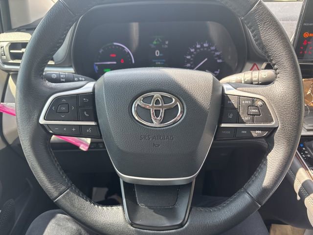 Used 2021 Toyota Sienna XLE image 9