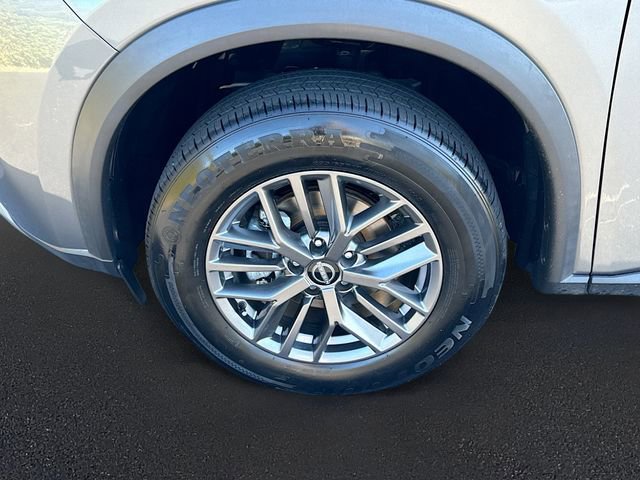 Used 2023 Nissan Rogue S image 29