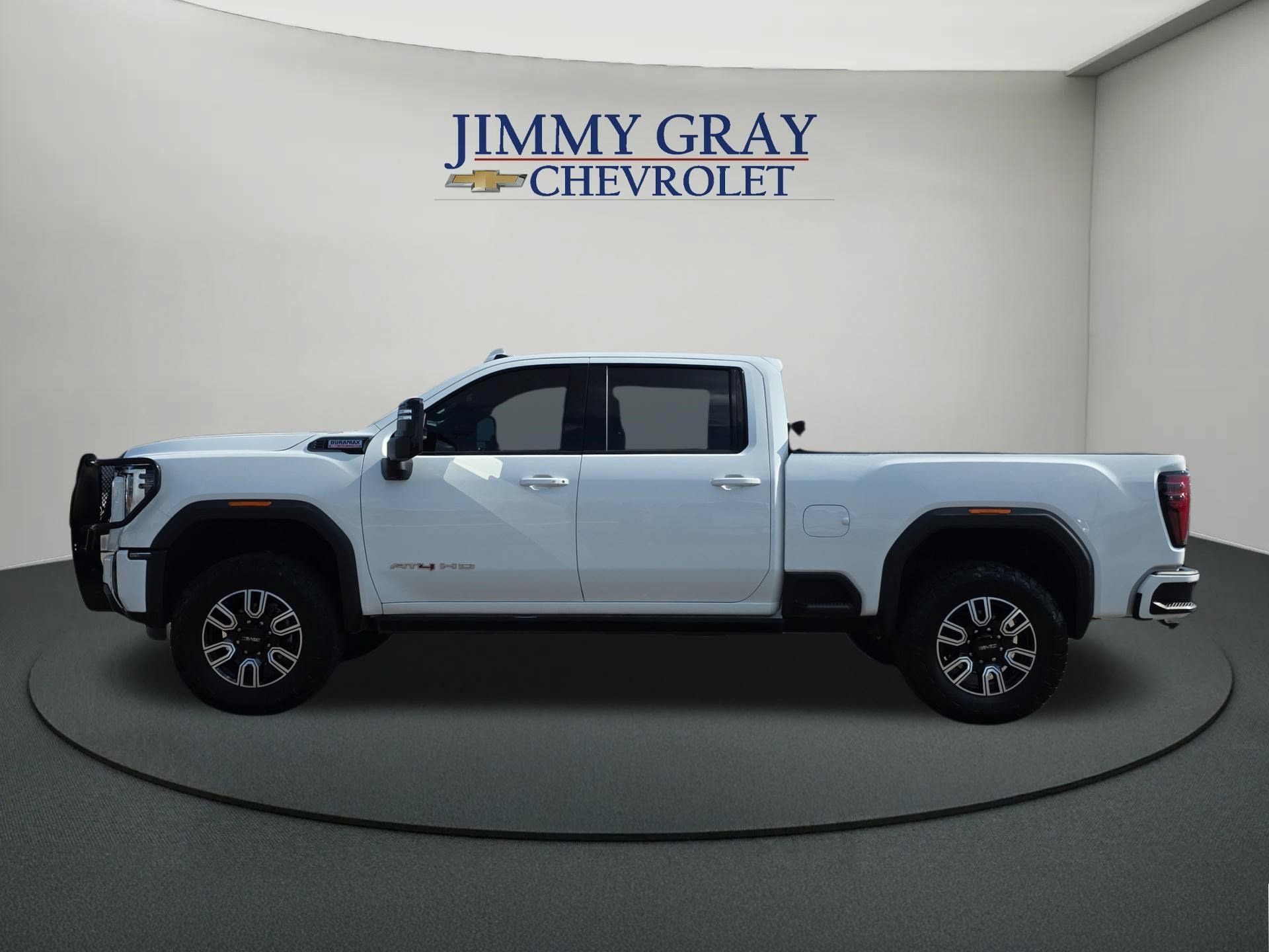 Used 2024 GMC Sierra 2500 AT4 w/ AT4 Premium Plus Package AWD/4WD image 2