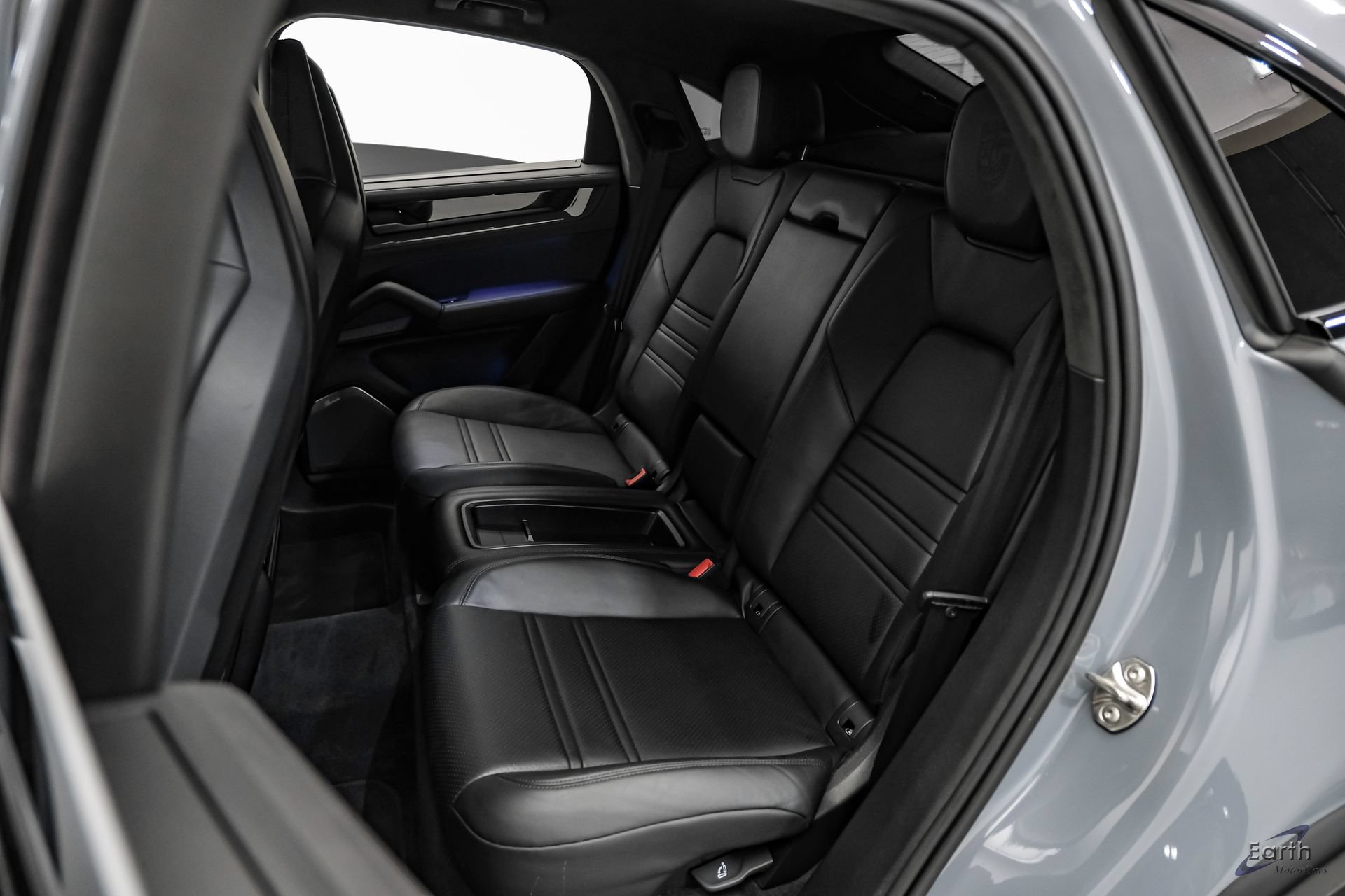 Used 2024 Porsche Cayenne Turbo GT AWD/4WD image 74