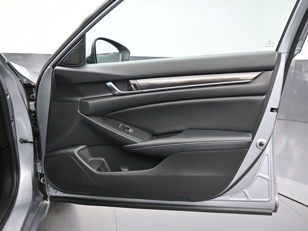 Used 2018 Honda Accord Sport image 38