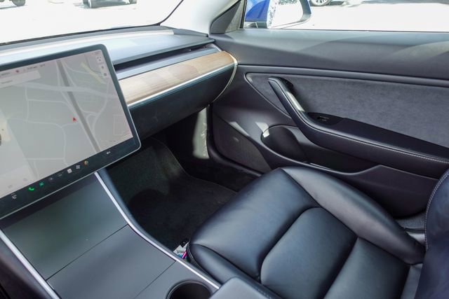 Used 2019 Tesla Model 3 Performance image 17