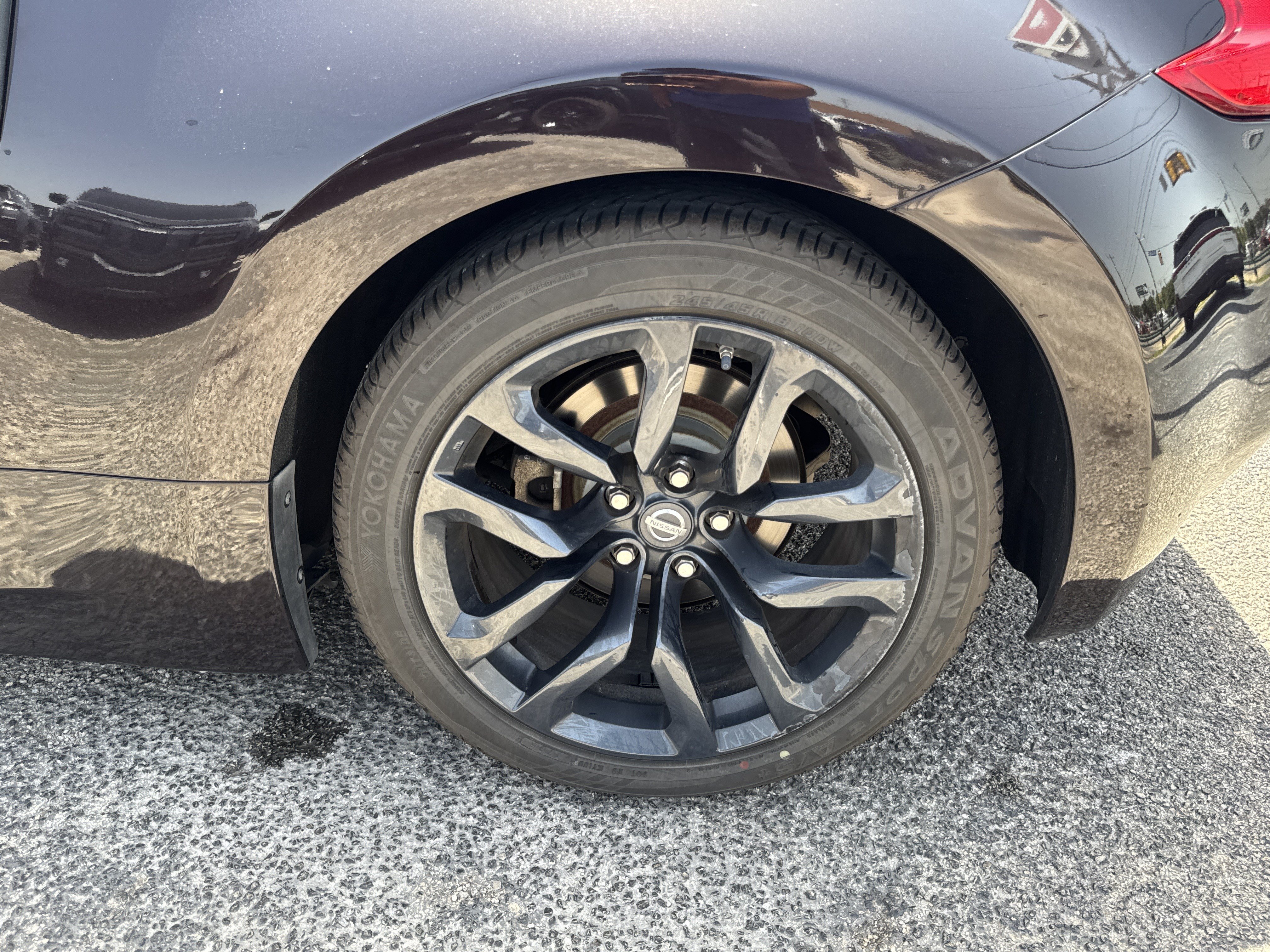 Used 2017 Nissan 370Z Coupe RWD image 9