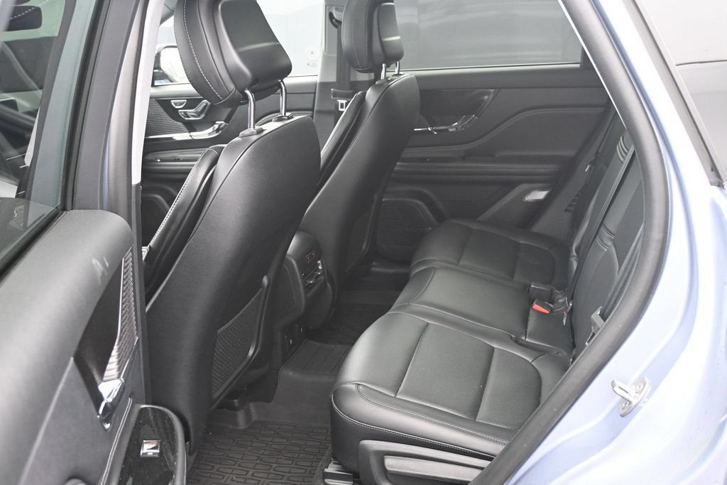 Used 2022 Lincoln Corsair Reserve w/ Equipment Group 201A AWD/4WD image 17