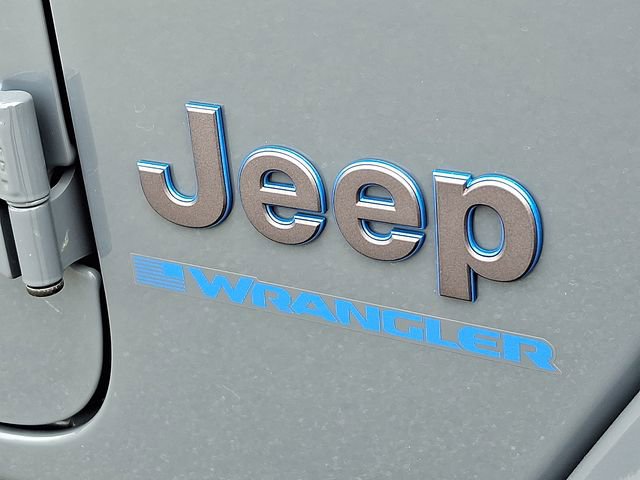 Used 2025 Jeep Wrangler Unlimited Sahara w/ Safety Group image 29