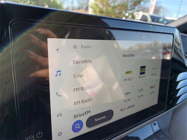 Used 2025 Toyota Camry SE image 24