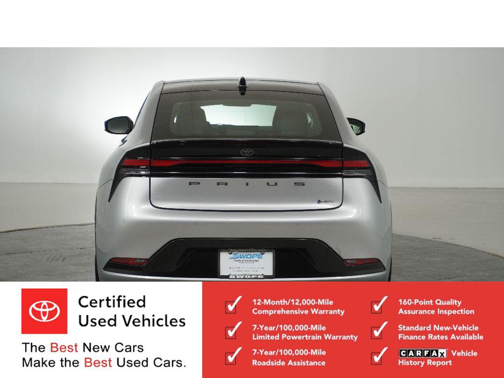 Used 2025 Toyota Prius XLE AWD/4WD image 4
