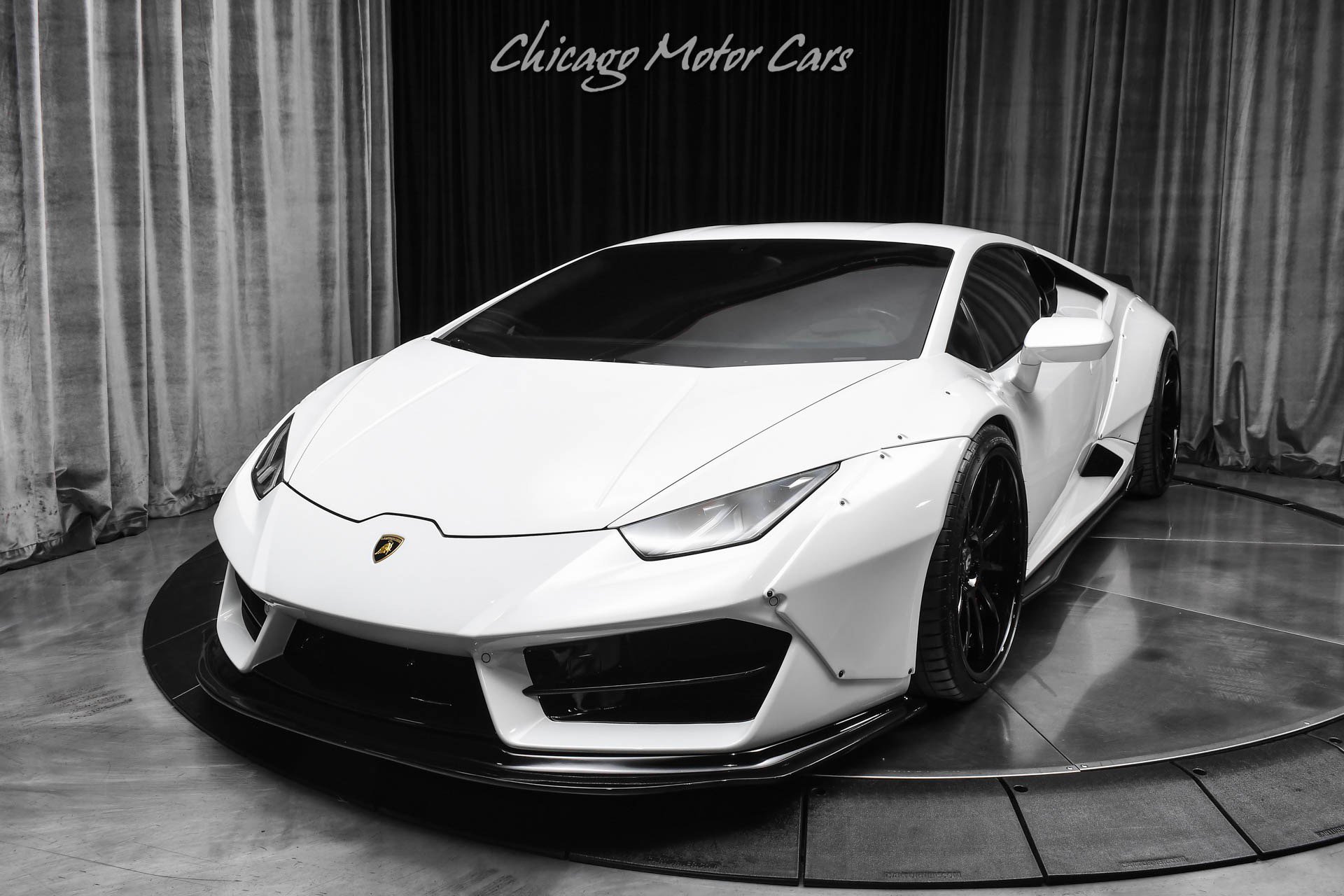 Used 2016 Lamborghini Huracan LP 580-2 RWD image 2