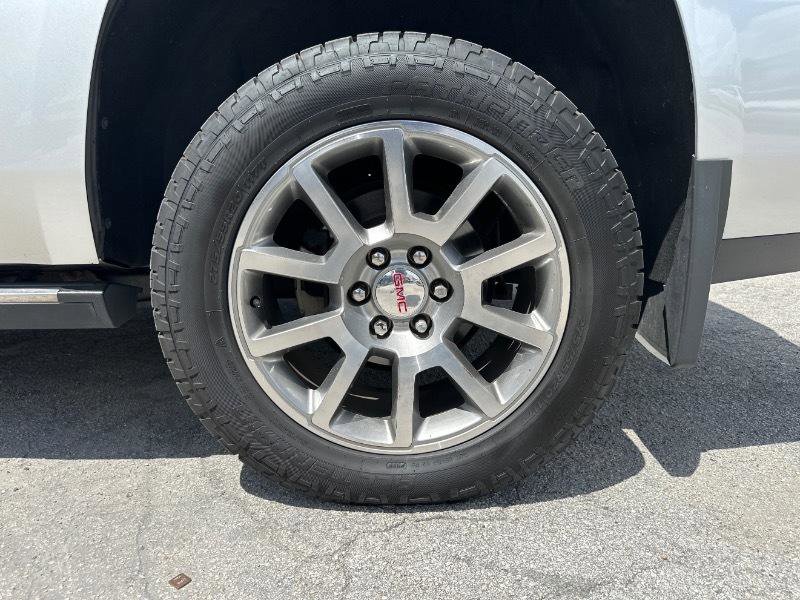Used 2015 GMC Yukon Denali AWD/4WD image 13